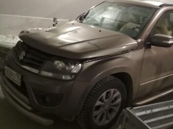 Suzuki Grand Vitara 2013 года 2.0 Автомат